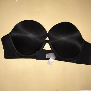 Victoria’s Secret Very Sexy plunge strapless bra